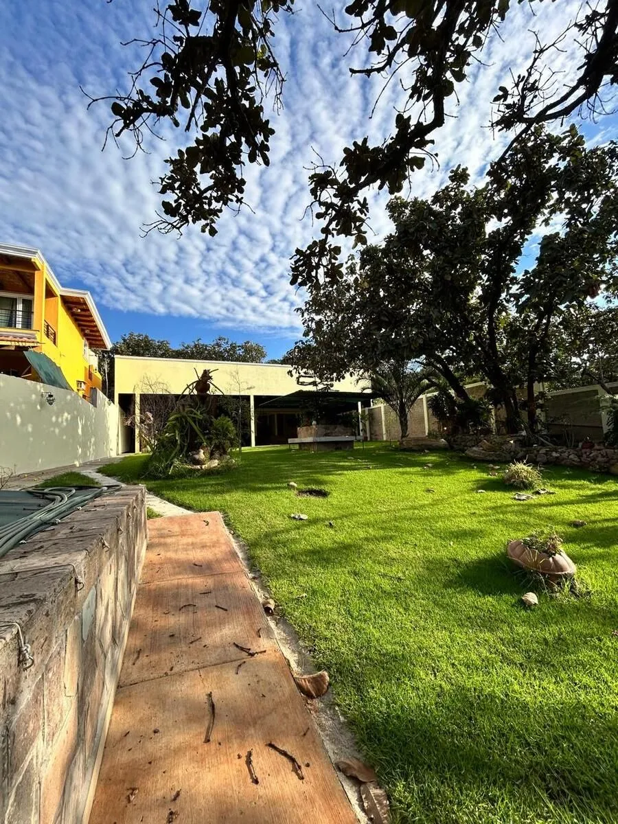 Quinta, Terraza y Casa en el Roble