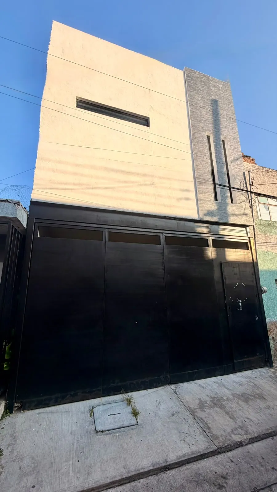 CASA REMODELADA CON ROOFTOP Y VISTA A LA BARRANCA EN SANTA CECILIA